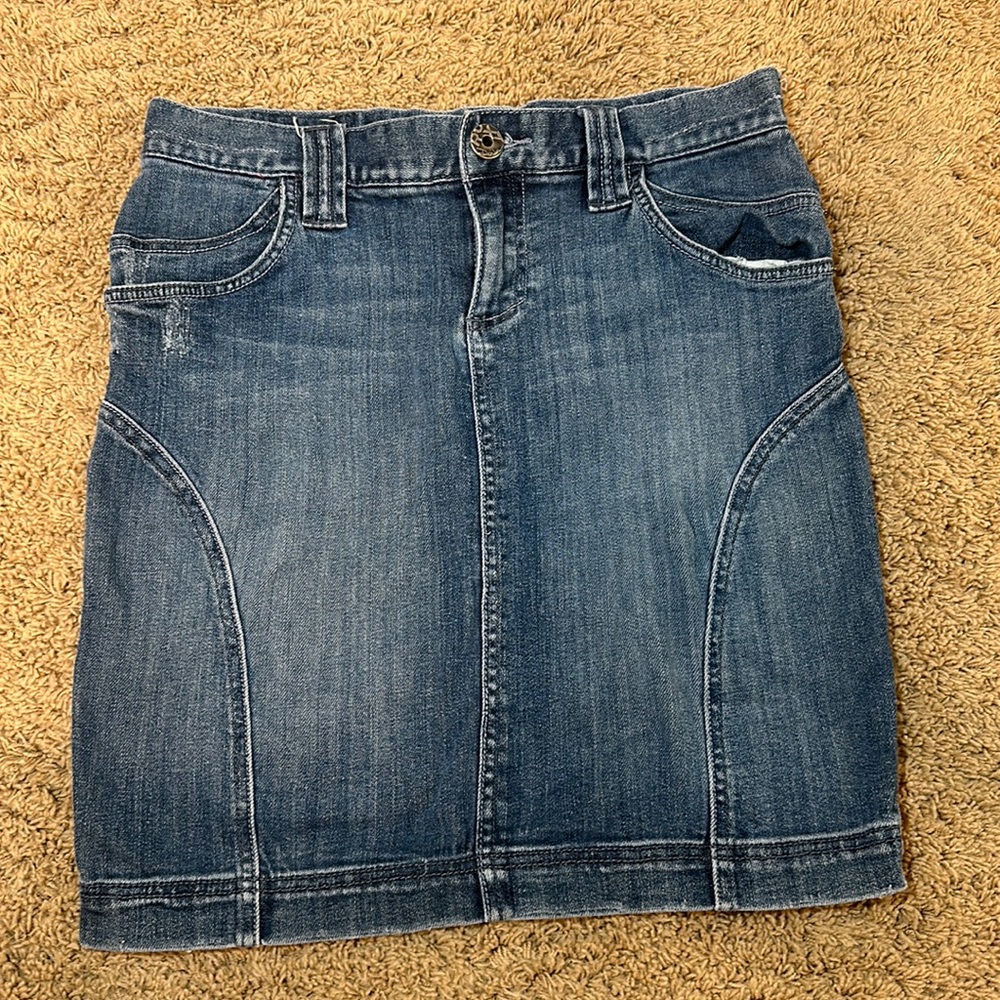 Vintage/Y2K denim Roxy skirt (size 9)